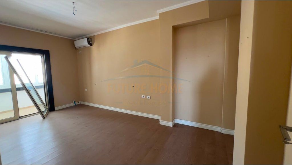 Apartament 3+1+2+Verandë+Poste ParkimI, Fresk.