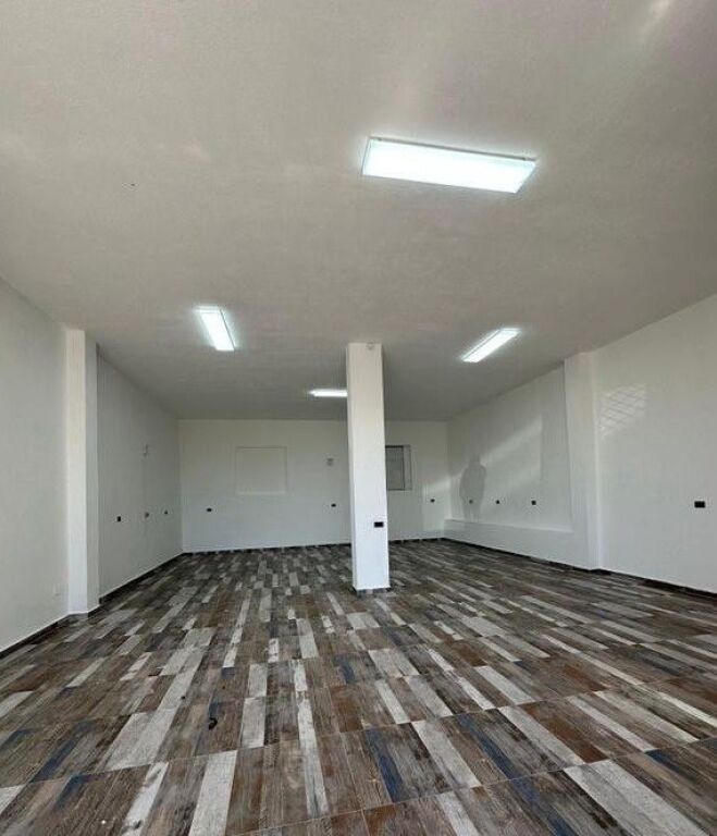 Qera | Magazinë | Kodra E. Priftit | 500 €/muaj