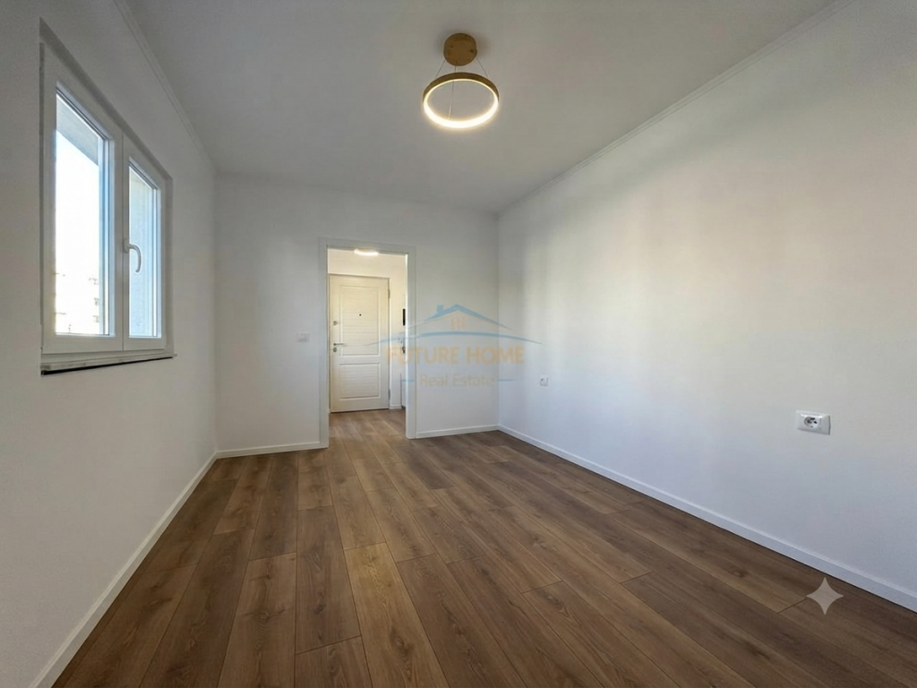 Shitet , Apartament 2+1+1 ambient gatimi me vete, Bulevardi Zogu i I, Tirane.
