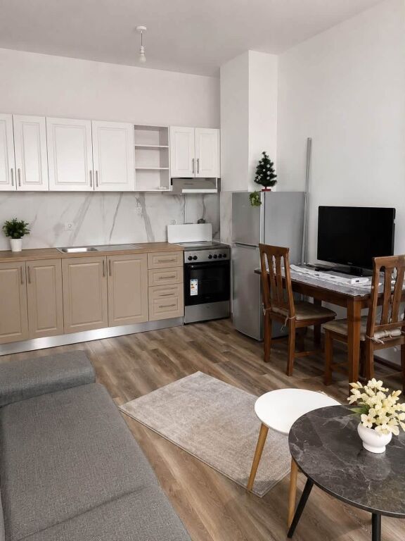 Jepet me qera Apartament 1+1 tek Ish Fusha e Aviacionit! (IBN)