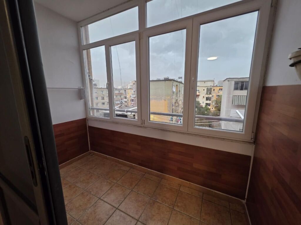 Japim apartament 1+1 ne fillim te Myslym Shyrit !