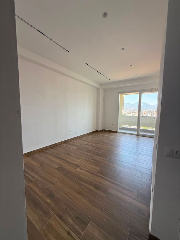 Apartament per qira 72m2 / 550all/muaj