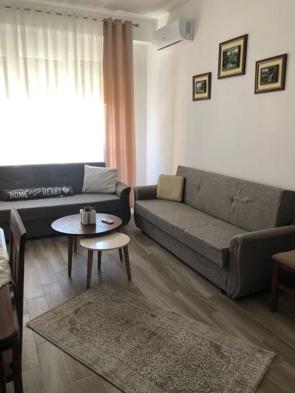 For rent 1+1 Fusha e Aviacionit 500 thousand lek