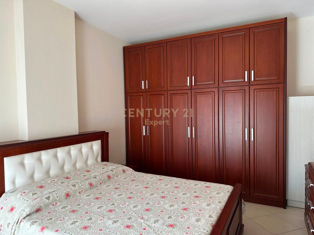 2+1 apartment for rent near the Zoo !