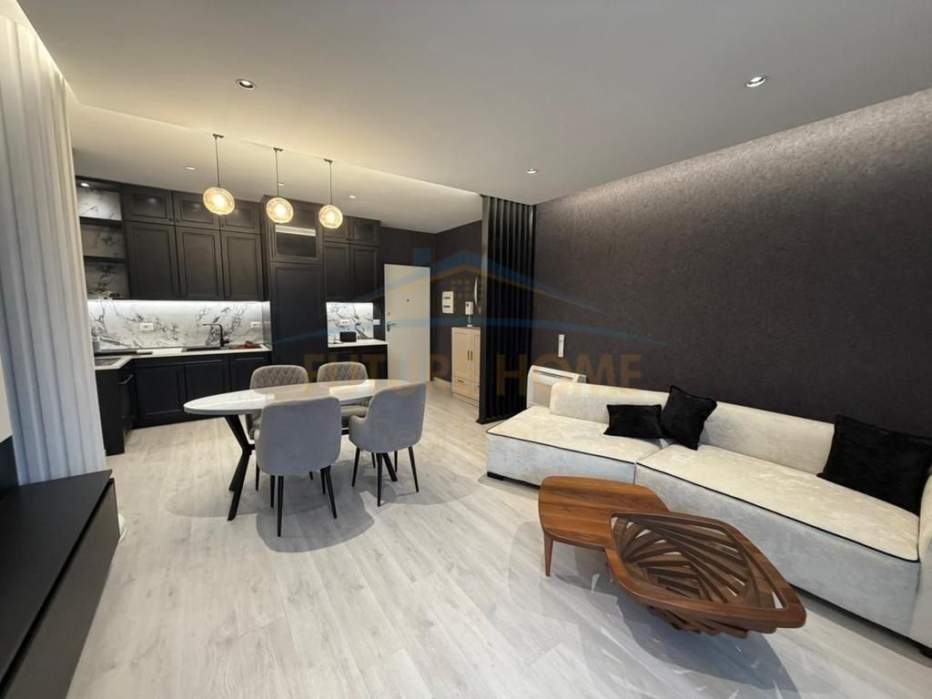 Affitto, Appartamento 2+1, Via Kavaja, Garden Building, Tirana.