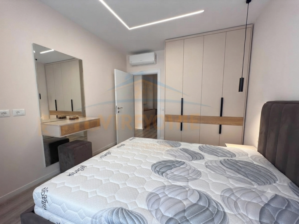 Qera, Apartament 1+1 + Post Parkimi, Kompleksi E88, Rruga Dritan Hoxha