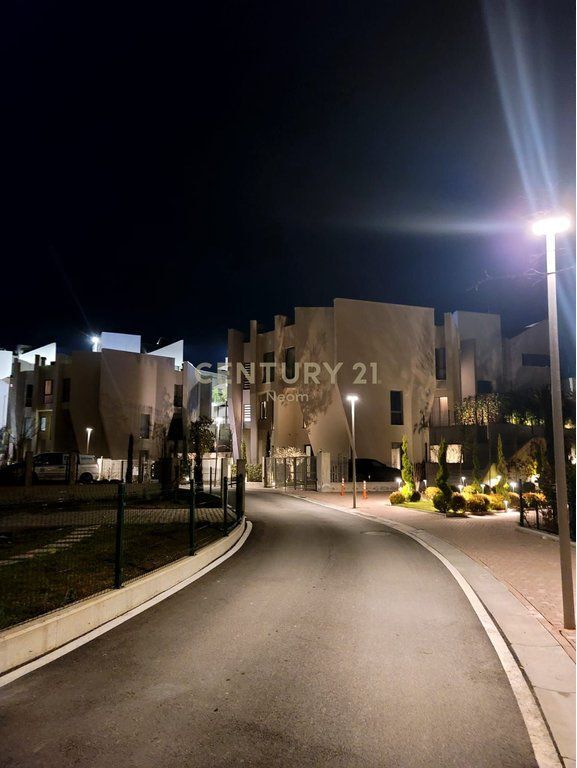 🏡 Villa di lusso in affitto a Green Valley – Privacy, spazio e comfort in una delle zone più richieste di Tirana.