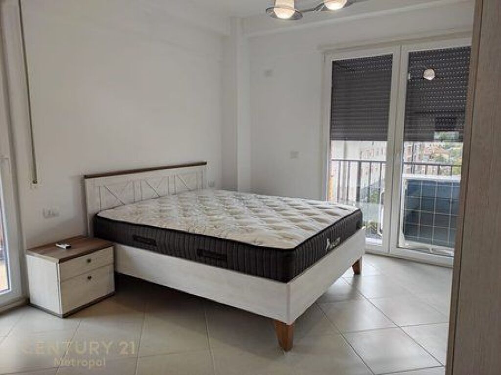 🏡 APPARTAMENTO IN VENDITA A 21 DHJETORI – VICINO ALL'INGEGNERIA