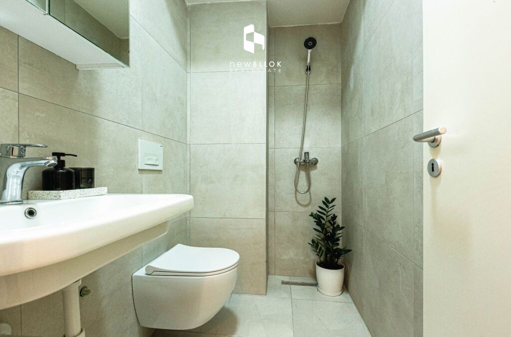 🏠 IN AFFITTO: Appartamento 1+1 📍Ali Demi (Residenza MANGALEM) – 40.000 Lek/Mese – Anno di Costruzione: 2022 – 4° Piano – 39 m² – Arredato da un Architetto 🔥