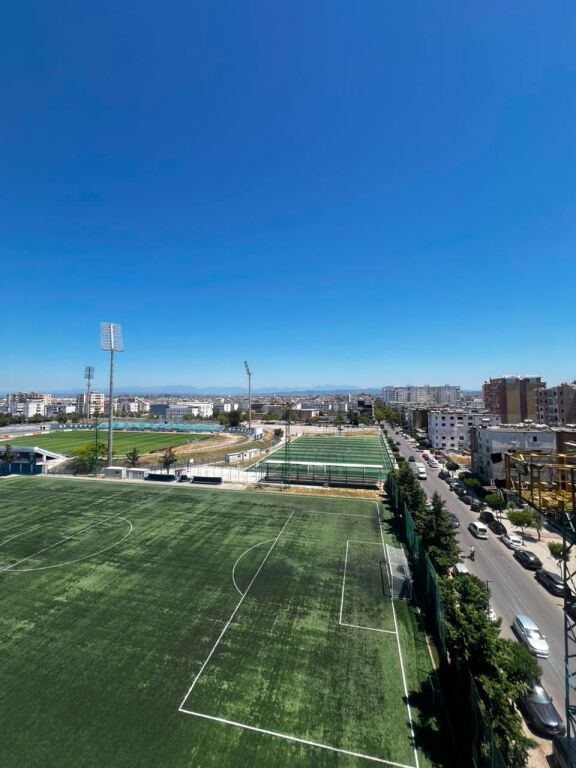 SHITET APARTAMENT 2+1 PRANE STADIUMIT, DURRES