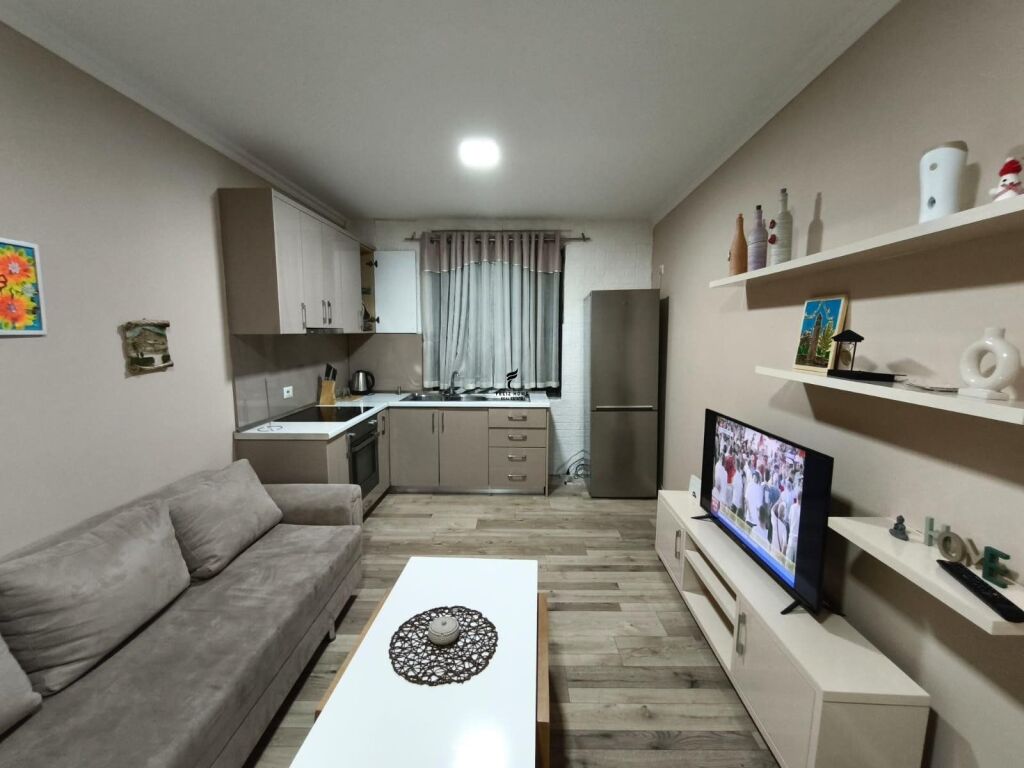 APPARTAMENTO IN AFFITTO 1+1 STRADA DI DURRES 50.000 LEKE FH-86311