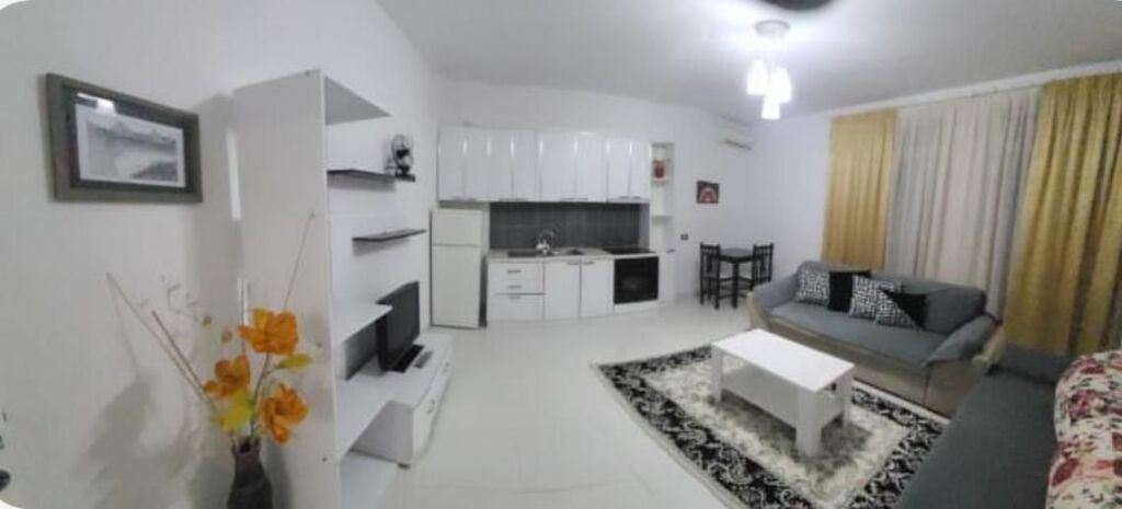Appartamento 1+1+1 con Balcone in Affitto