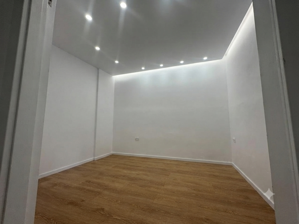 Shitet ,Apartament 1+1, Komuna e Parisit, Tirane