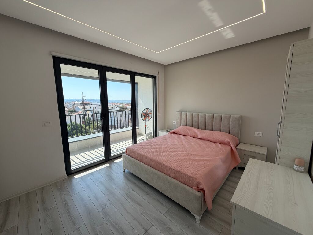 📣 SUPER RENT Apartment 1+1 with parking spot 📍 Jordan Misja Street, Near Ndregjoni Complex ✨   🏢 New Building  🪜 4th Floor  (With Elevator)  🛋️ Fully Furnished  ✅ Never Lived In Before   💶 Price 70,000 Leke/Month