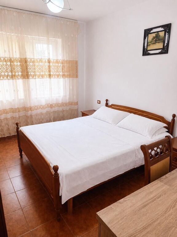Qera | Apartament 2 + 1 | Shkolla e Bashkuar | 500 €/muaj