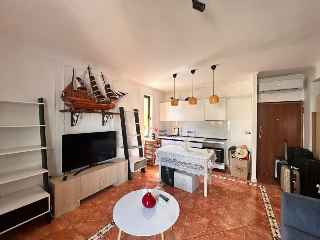 Apartment 1+1 for sale, Shkembi i Kavajes