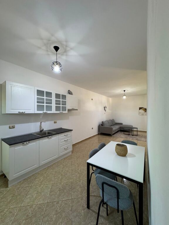 Affitto | Apartament 1 + 1 | Ali Demi | 400 €/mese