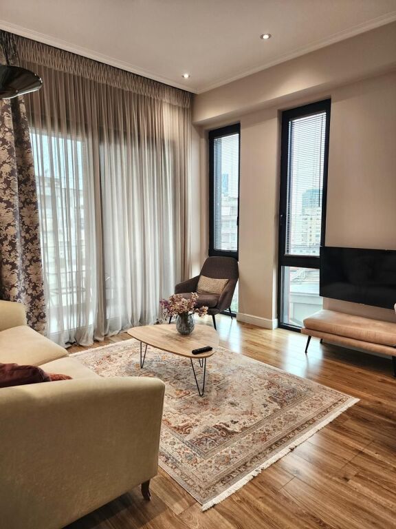 ME QERA: Apartament Luksoz 2+1+2WC | 110 m² | Park Gate – Rruga e Elbasanit / Ambasada Amerikane || 150,000 Leke/Muaj