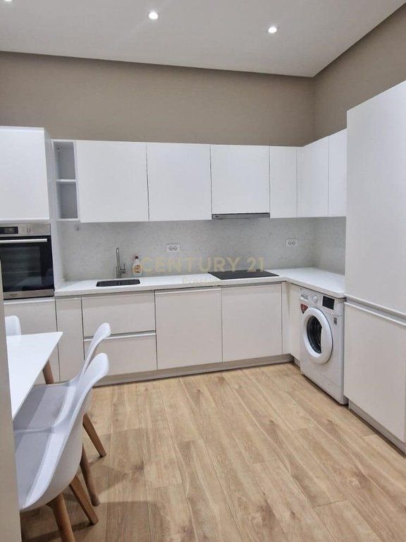 Apartment 1+1 for rent in the heart of Blloku, Libri Universitar.  