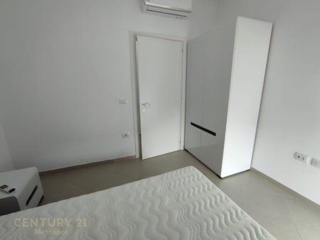 🏡 APPARTAMENTO IN VENDITA A 21 DHJETORI – VICINO ALL'INGEGNERIA