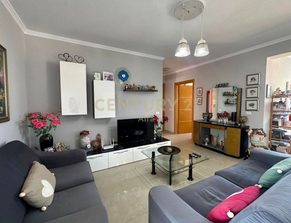 Apartament 2+1+2+Studio per Shitje