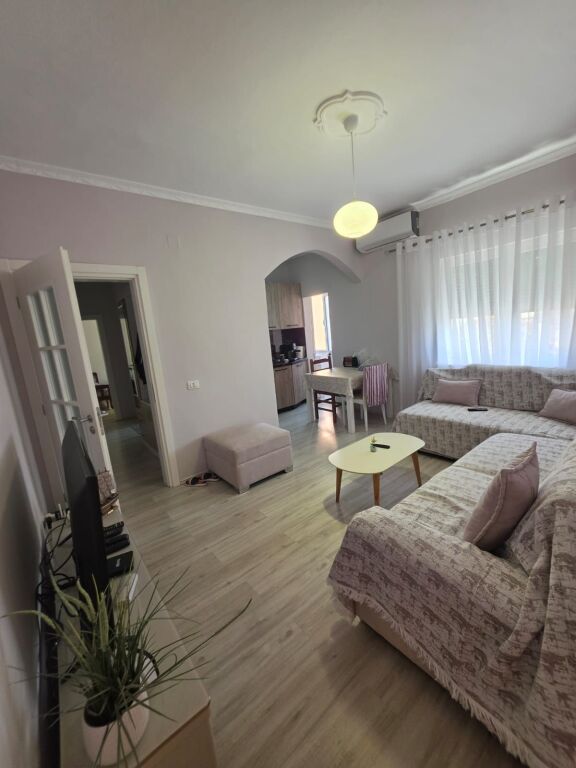 Appartamento 2+1 in affitto Mercato Elettrico Tirana !