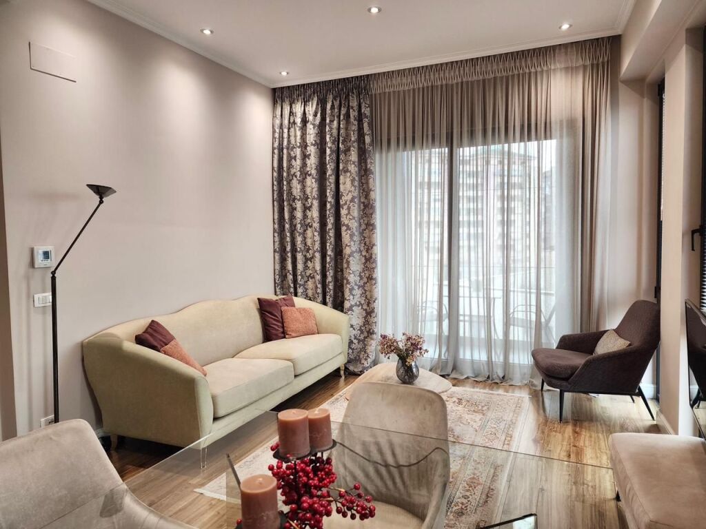 ME QERA: Apartament Luksoz 2+1+2WC | 110 m² | Park Gate – Rruga e Elbasanit / Ambasada Amerikane || 150,000 Leke/Muaj