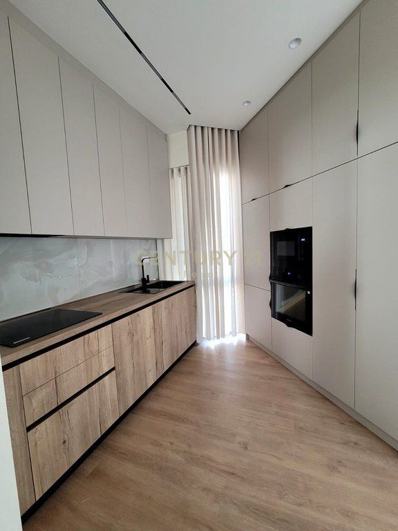 🏡 Villa di lusso in affitto a Green Valley – Privacy, spazio e comfort in una delle zone più richieste di Tirana.