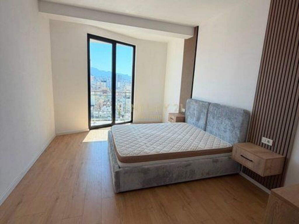 AFFITTIAMO APPARTAMENTO 3+1 CON POSTO AUTO VICINO A MINE PEZA!