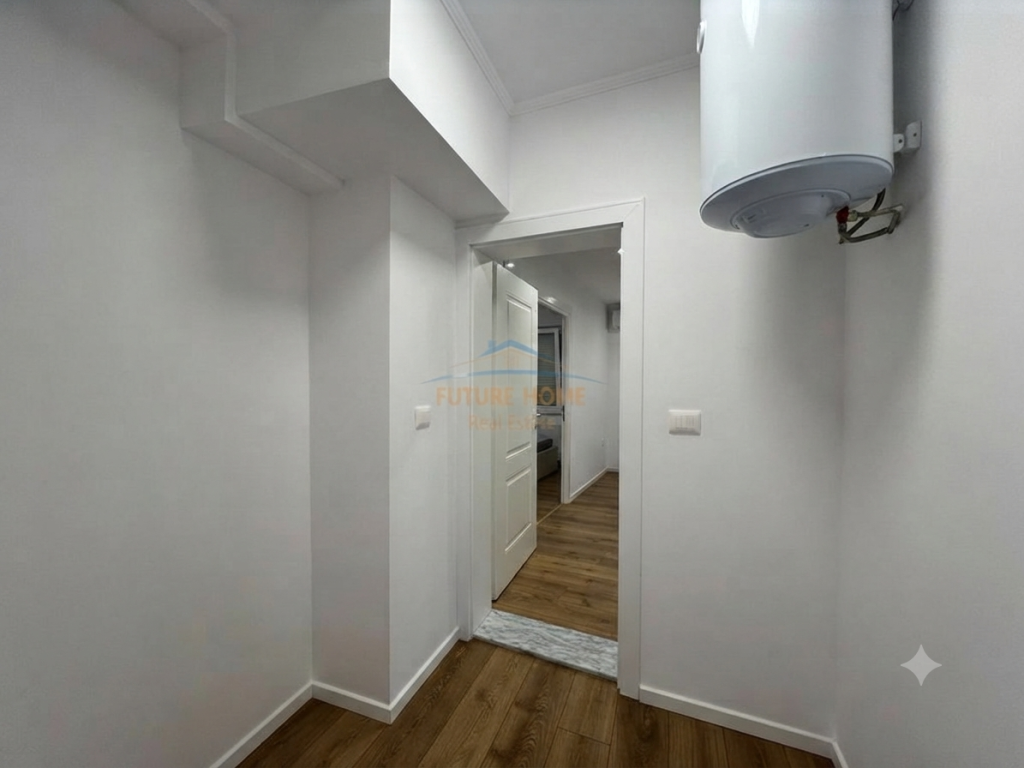 Shitet , Apartament 2+1+1 ambient gatimi me vete, Bulevardi Zogu i I, Tirane.