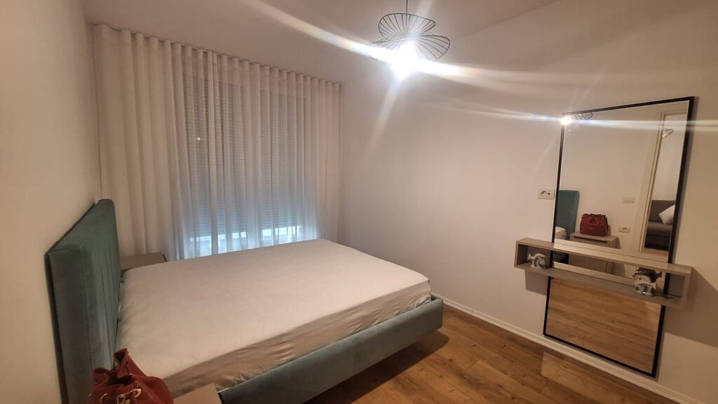 🔹Jepet apartament 1+1 prane Gener 2 , Spak, rruga Jordan Misja. 🏢I sapo mobiluar, i pa banuar me pare  