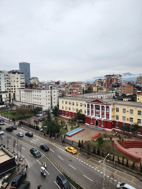 ME QERA: Apartament Luksoz 2+1+2WC | 110 m² | Park Gate – Rruga e Elbasanit / Ambasada Amerikane || 150,000 Leke/Muaj