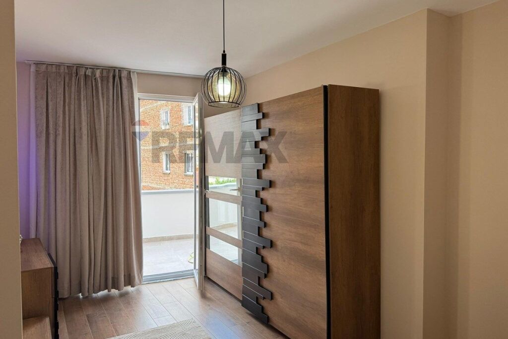 Apartament 2+1 per qira, Rr. Barrikadave