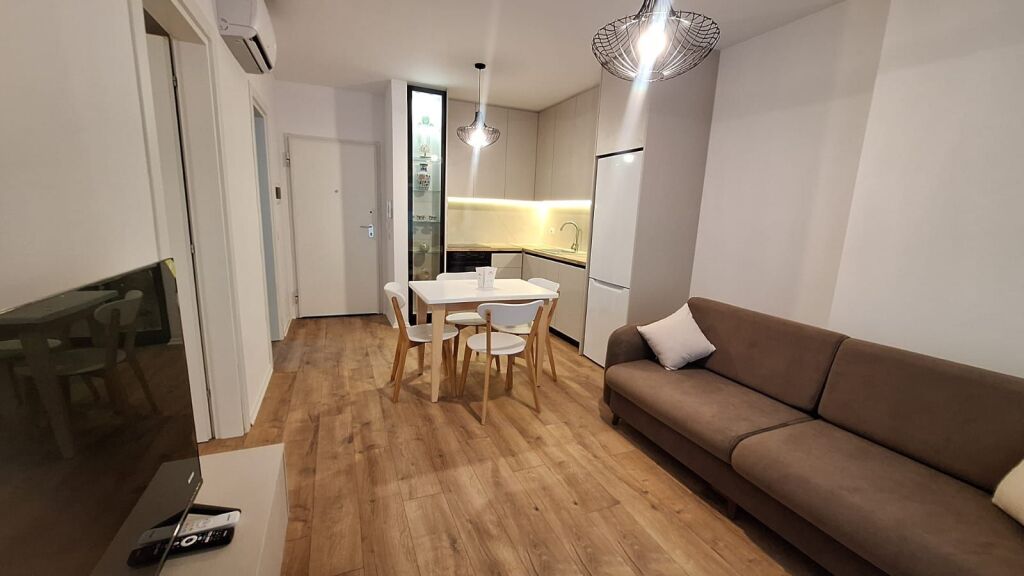 🔹Jepet apartament 1+1 prane Gener 2 , Spak, rruga Jordan Misja. 🏢I sapo mobiluar, i pa banuar me pare  