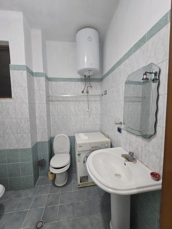 Affittasi 1+1 Complesso Derveni Misto Mame 30.000 lek