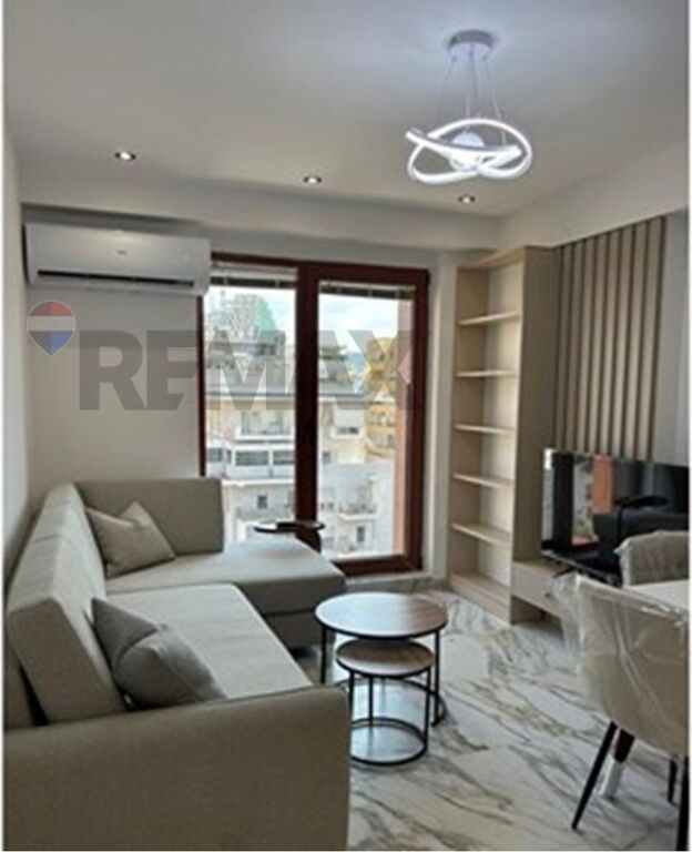 Apartment 1+1+ parking for rent Kavaja Street