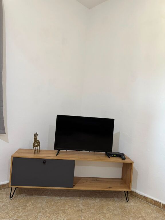 Affitto | Apartament 1 + 1 | Ali Demi | 400 €/mese