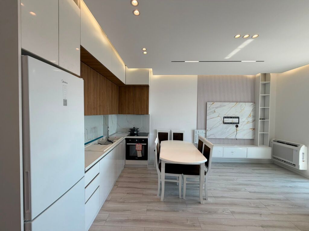📣 AFFITTO SUPER Appartamento 1+1 con posto auto 📍 Via Jordan Misja, Vicino al Complesso Ndregjoni ✨