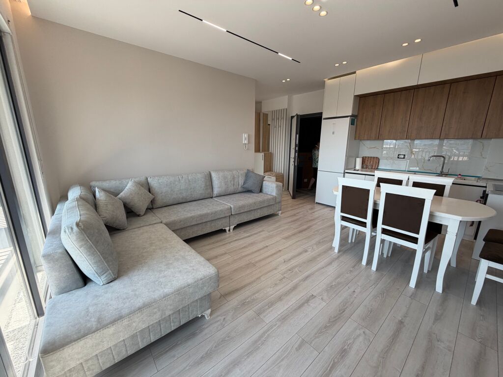 📣 SUPER RENT Apartment 1+1 with parking spot 📍 Jordan Misja Street, Near Ndregjoni Complex ✨   🏢 New Building  🪜 4th Floor  (With Elevator)  🛋️ Fully Furnished  ✅ Never Lived In Before   💶 Price 70,000 Leke/Month