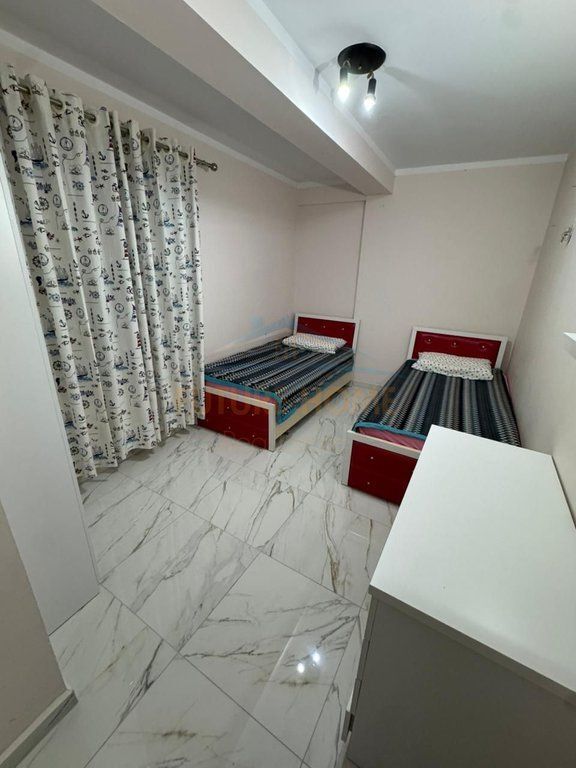 Qira, Apartament 2+1+2, Rruga Fortuzi, Tiranë