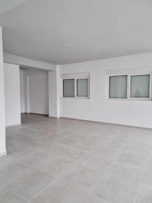 Dyqan Për Shitje në Kompeksin Mangalem,Ali Demi, Tiranë 130,000 €