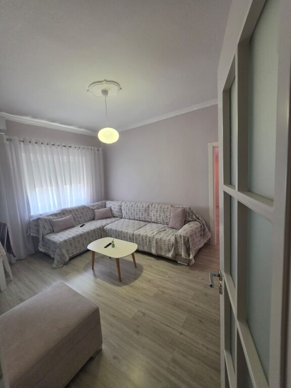 Appartamento 2+1 in affitto Mercato Elettrico Tirana !