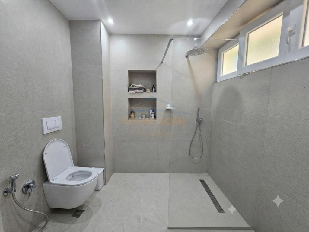 Shitet, Apartament 2+1, Brryli, Tiranë.