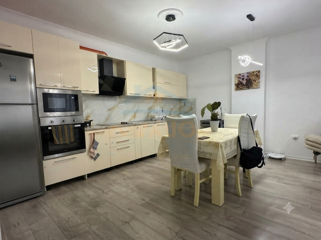 Shitet, Apartament 2+1, Pallatet Cabej, Misto Mame