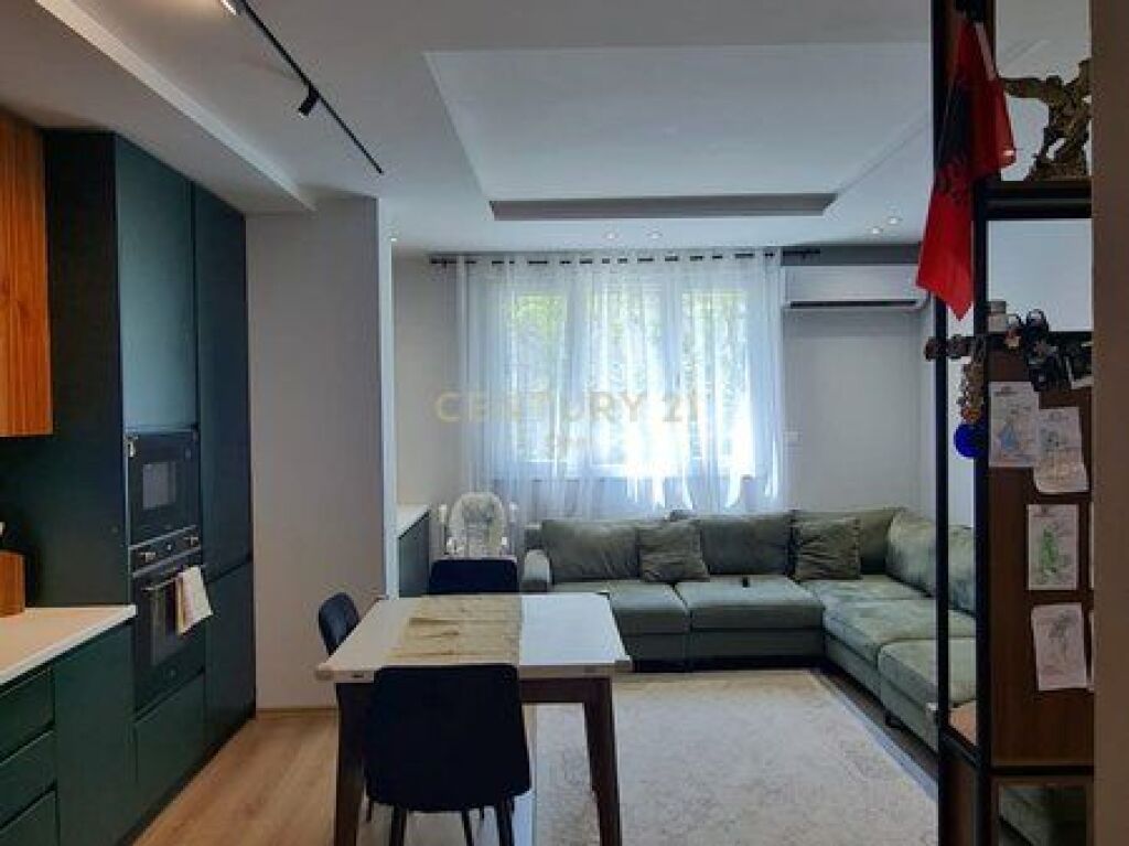 Shitet Apartament 2+1 – Rruga e Elbasanit, Tiranë
