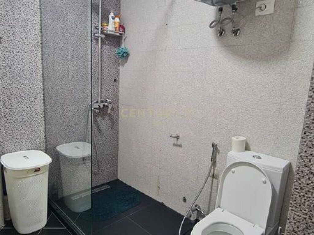 Shitet Apartament 2+1 – Rruga e Elbasanit, Tiranë