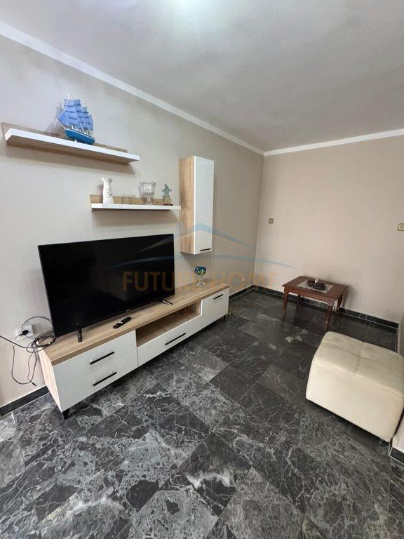 Qira, Apartament 2+1+2, Rruga Fortuzi, Tiranë