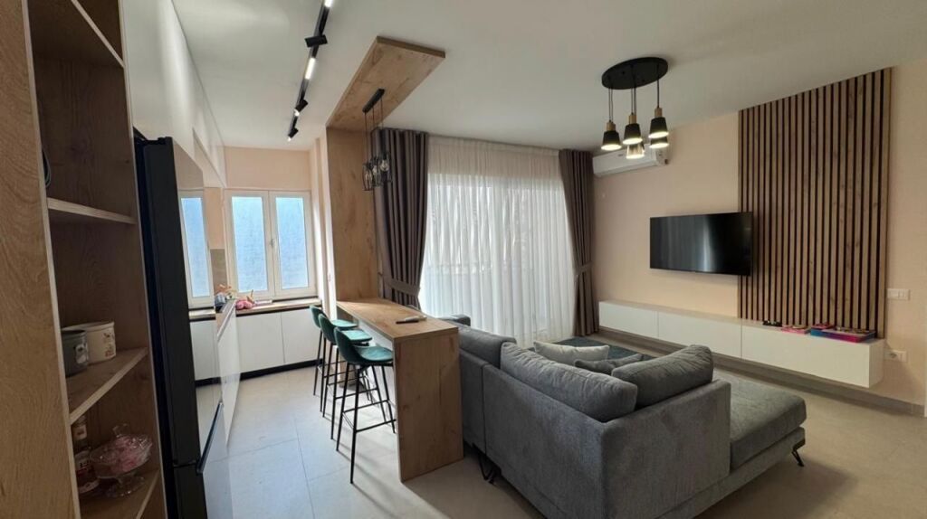 Rent | Apartament 1 + 1 | Rruga Myslym Shyri | 750 €/month