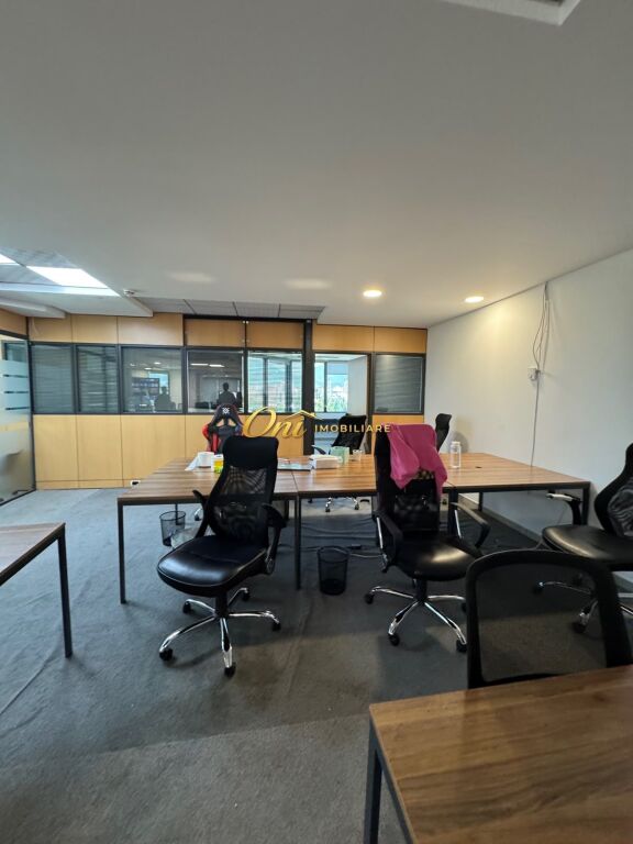 OFFICE FOR RENT, BOULEVARD OF THE MARTYRS OF THE NATION  