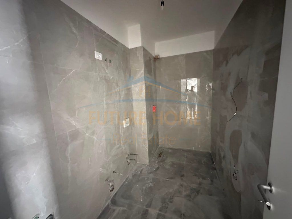 Shitet, Apartament 1+1, Tirana Entry 2, Tiranë.